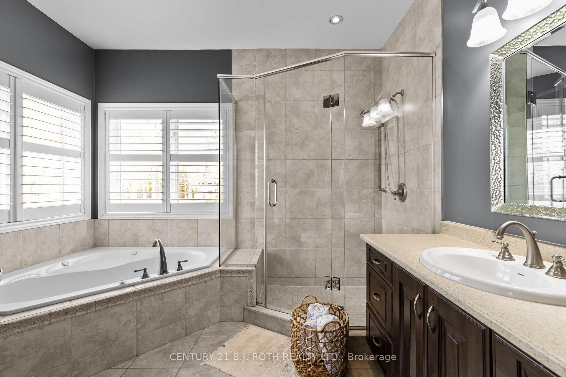 Photo 22 of 6 Hemlock Crescent, Oro-Medonte, Rural Oro-Medonte — HOMEH