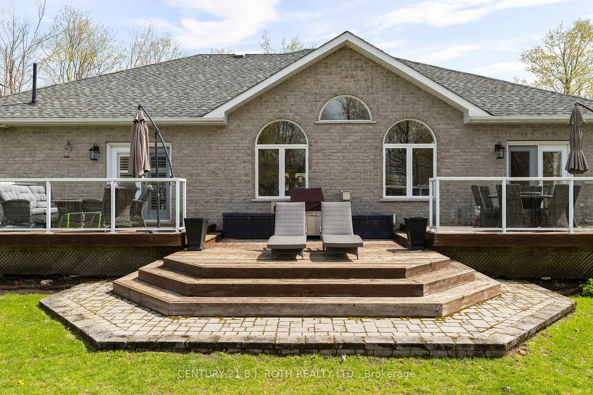 Photo 32 of 6 Hemlock Crescent, Oro-Medonte, Rural Oro-Medonte — HOMEH
