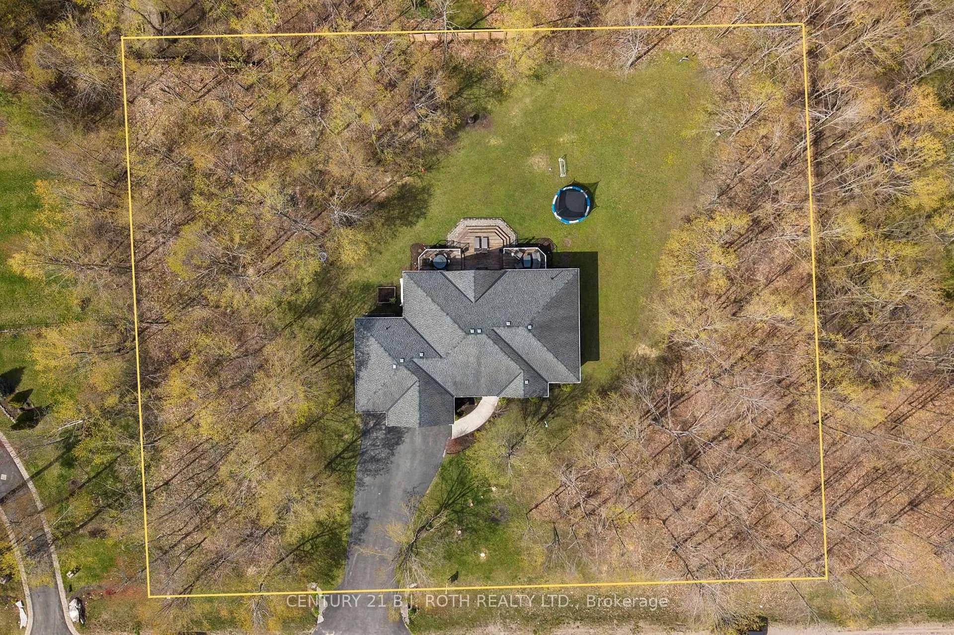 Photo 36 of 6 Hemlock Crescent, Oro-Medonte, Rural Oro-Medonte — HOMEH