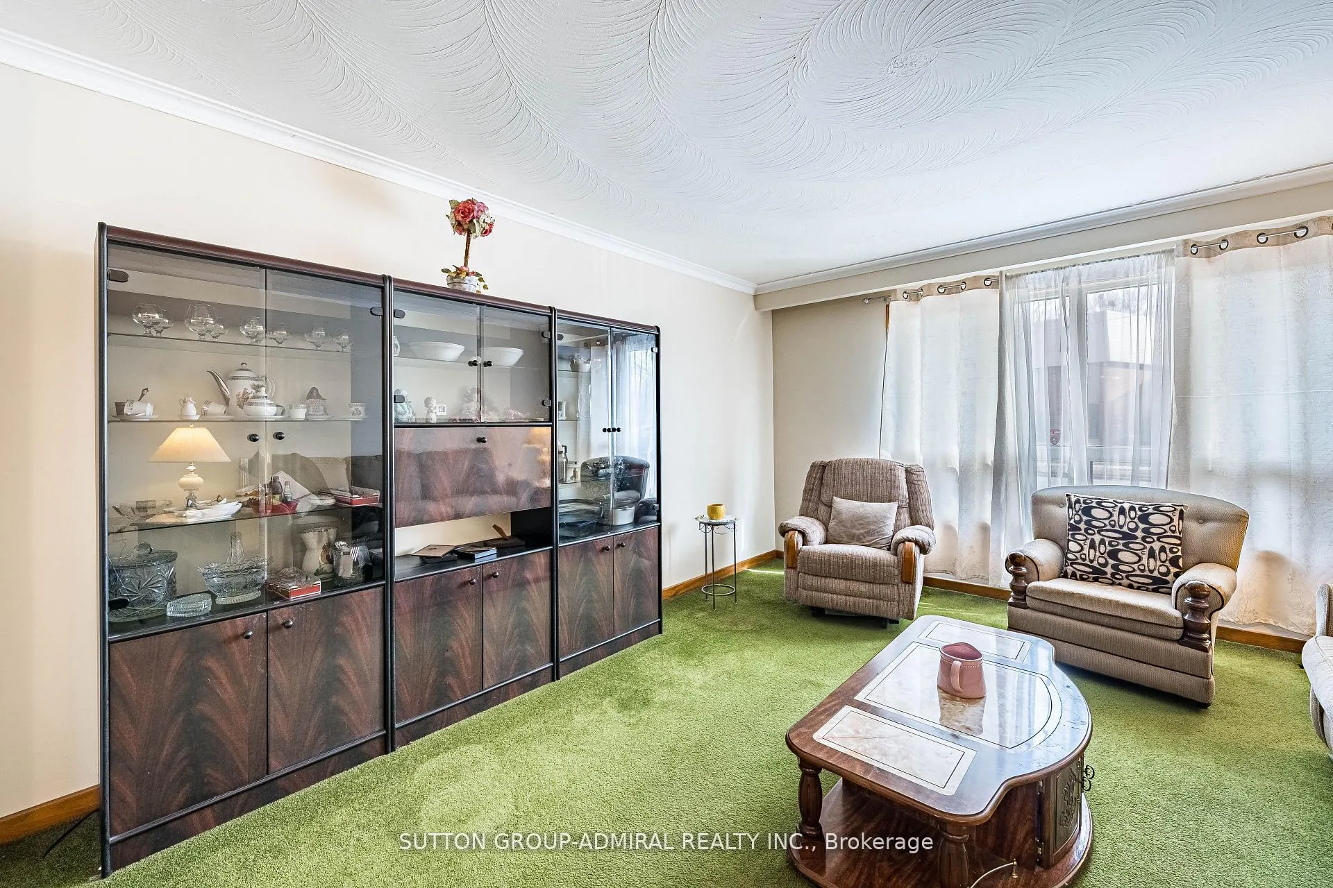 Photo 4 of 92 Redgrave Drive, Etobicoke, Willowridge-Martingrove-Richview — HOMEH