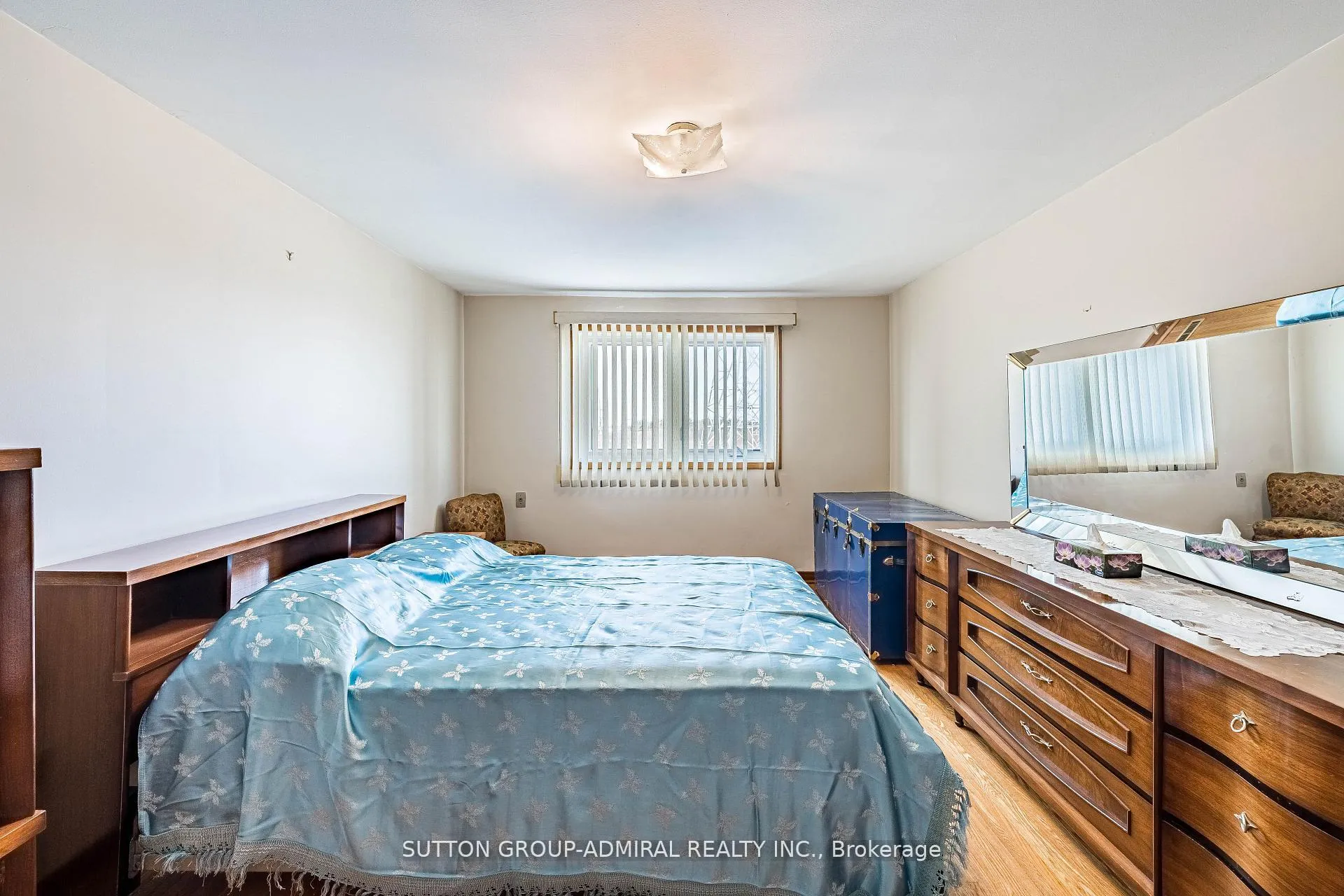 Photo 13 of 92 Redgrave Drive, Etobicoke, Willowridge-Martingrove-Richview — HOMEH