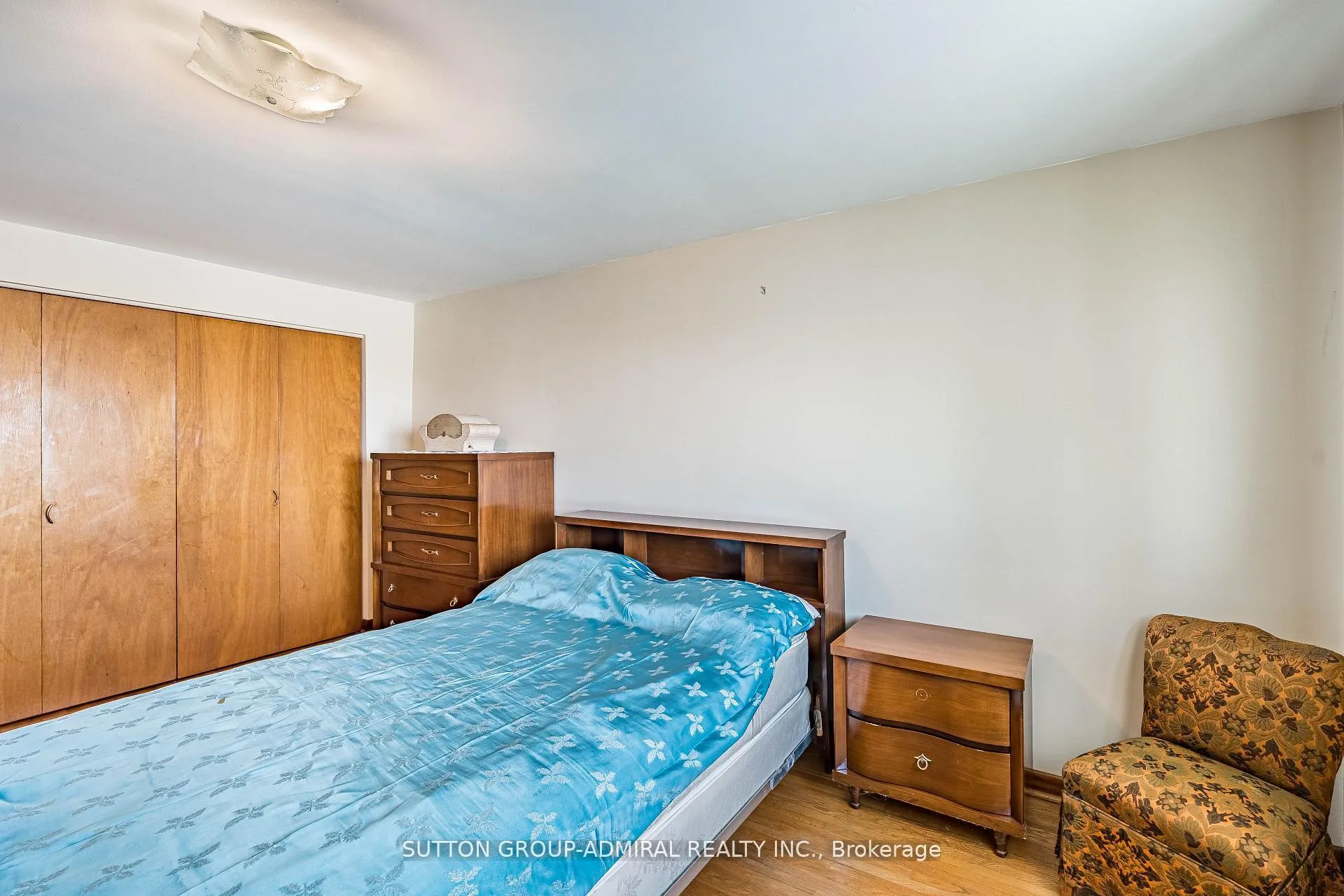 Photo 15 of 92 Redgrave Drive, Etobicoke, Willowridge-Martingrove-Richview — HOMEH