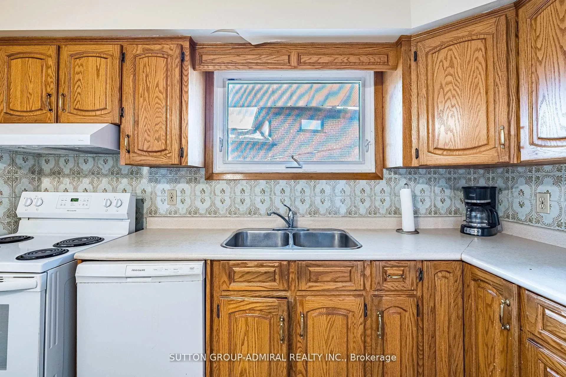 Photo 22 of 92 Redgrave Drive, Etobicoke, Willowridge-Martingrove-Richview — HOMEH