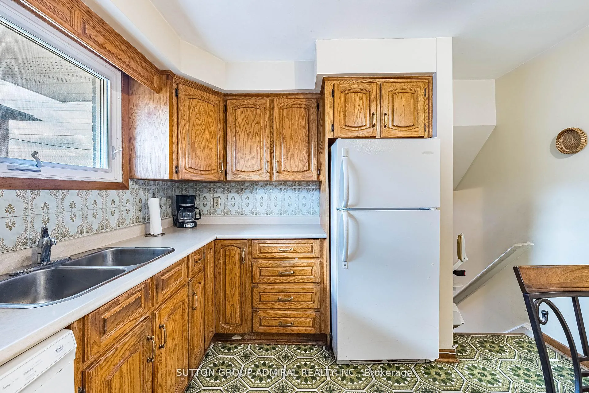 Photo 25 of 92 Redgrave Drive, Etobicoke, Willowridge-Martingrove-Richview — HOMEH