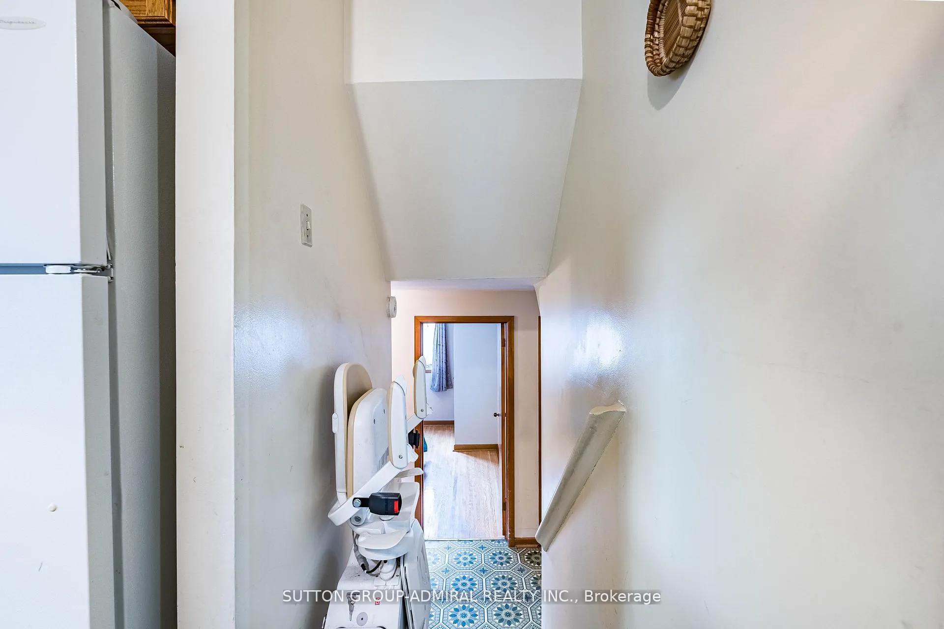Photo 26 of 92 Redgrave Drive, Etobicoke, Willowridge-Martingrove-Richview — HOMEH