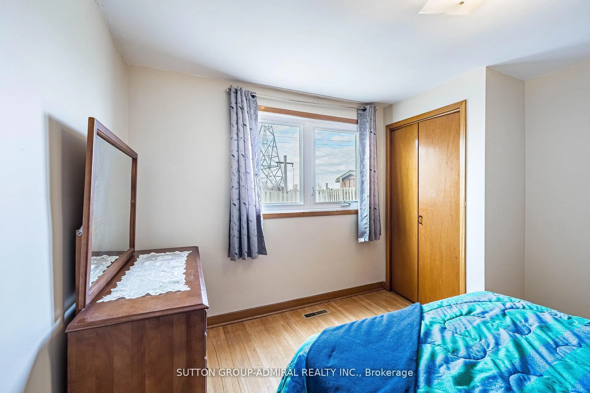 Photo 30 of 92 Redgrave Drive, Etobicoke, Willowridge-Martingrove-Richview — HOMEH
