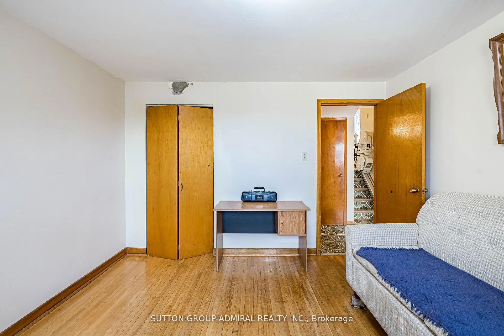 Photo 33 of 92 Redgrave Drive, Etobicoke, Willowridge-Martingrove-Richview — HOMEH