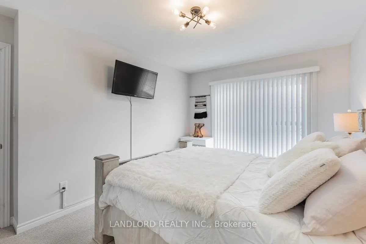 Photo 8 of Unit 50, 165 Hampshire Way, Milton, Dempsey — HOMEH