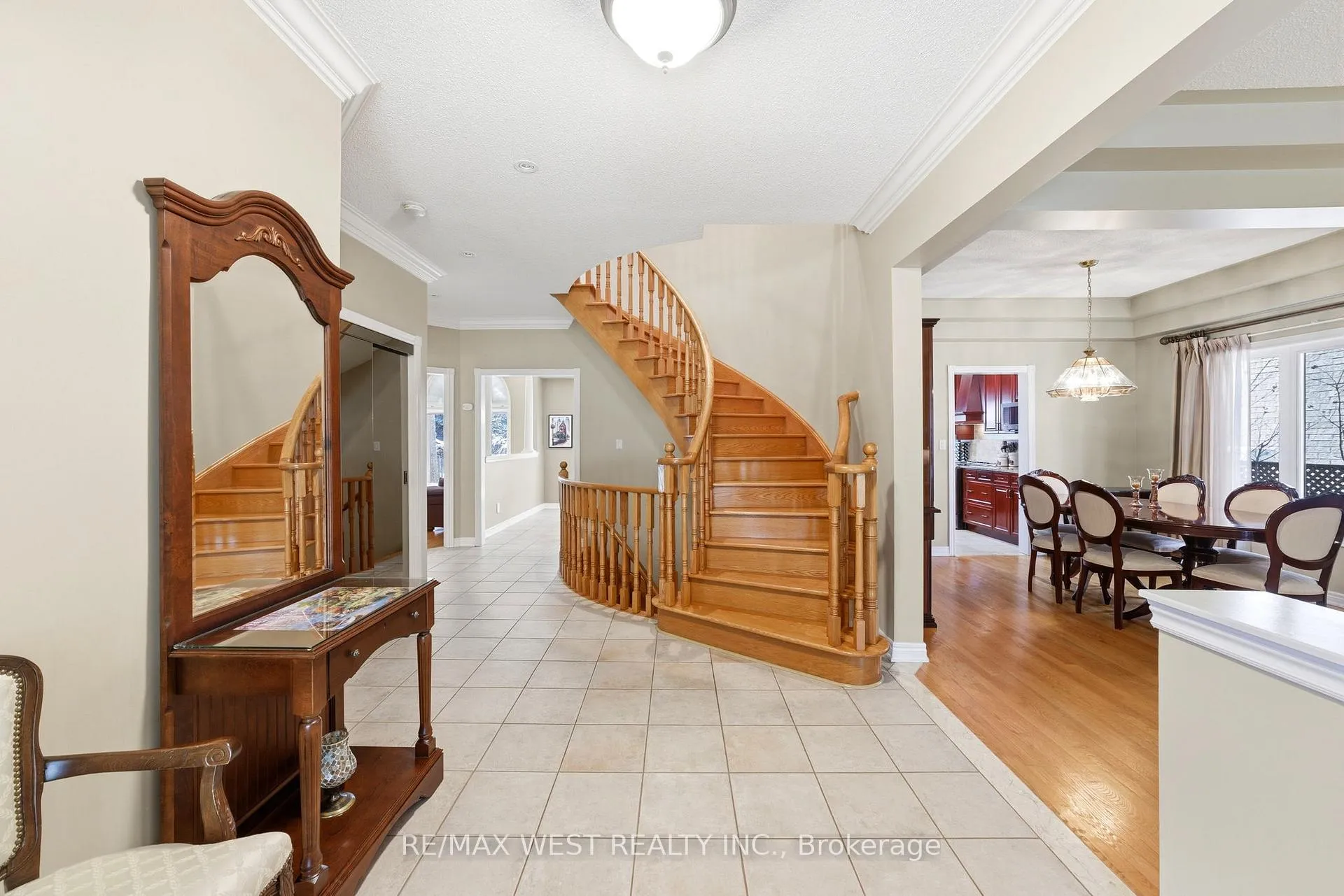 Photo 4 of 2180 North Ridge Trail, Oakville, Joshua Creek — HOMEH