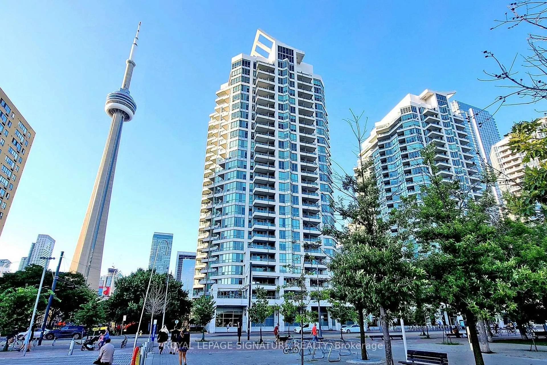 Front of Unit 607, 228 Queens Quay W