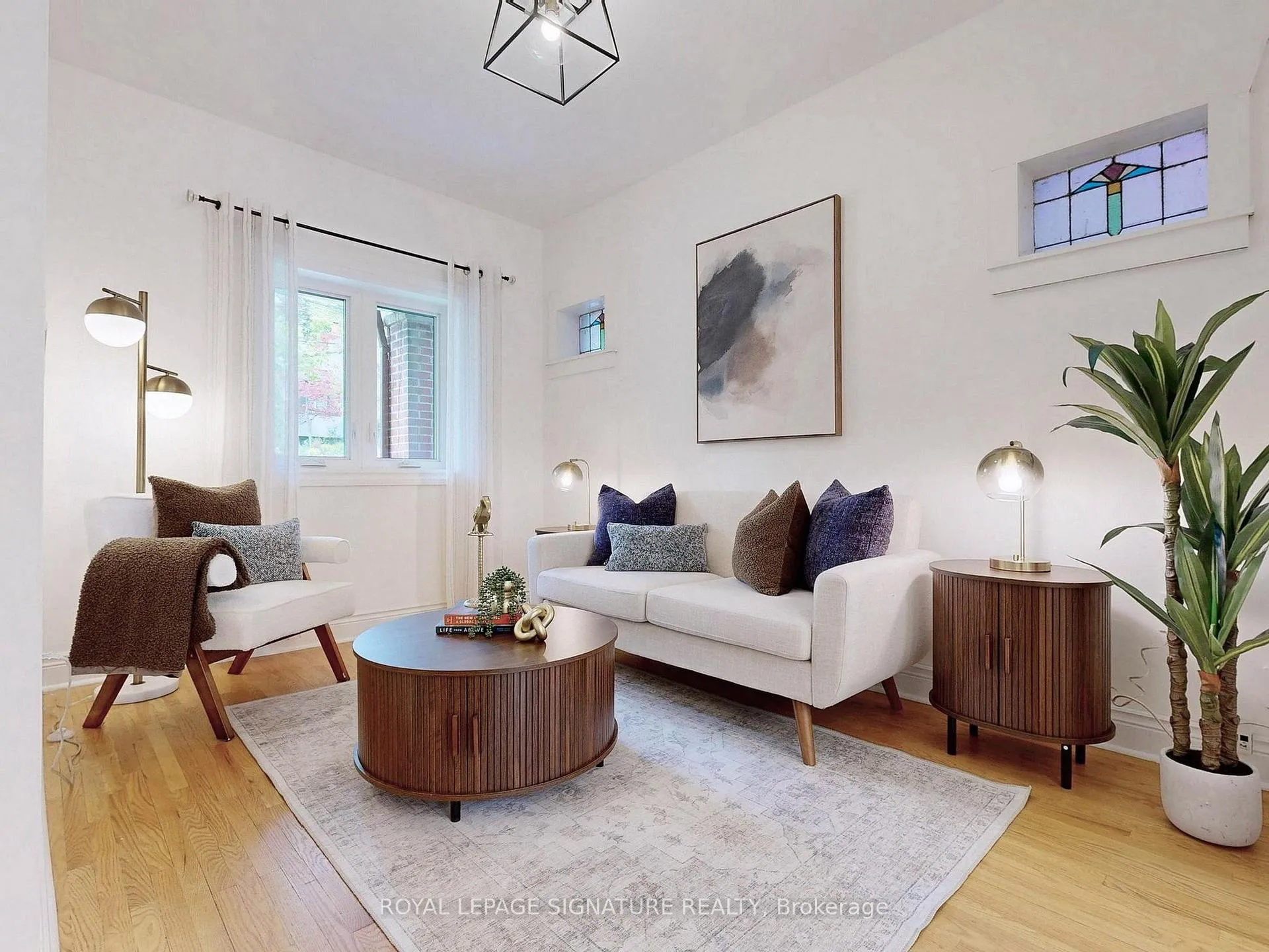 Photo 3 of 117 Burgess Avenue, Toronto, East End-Danforth — HOMEH