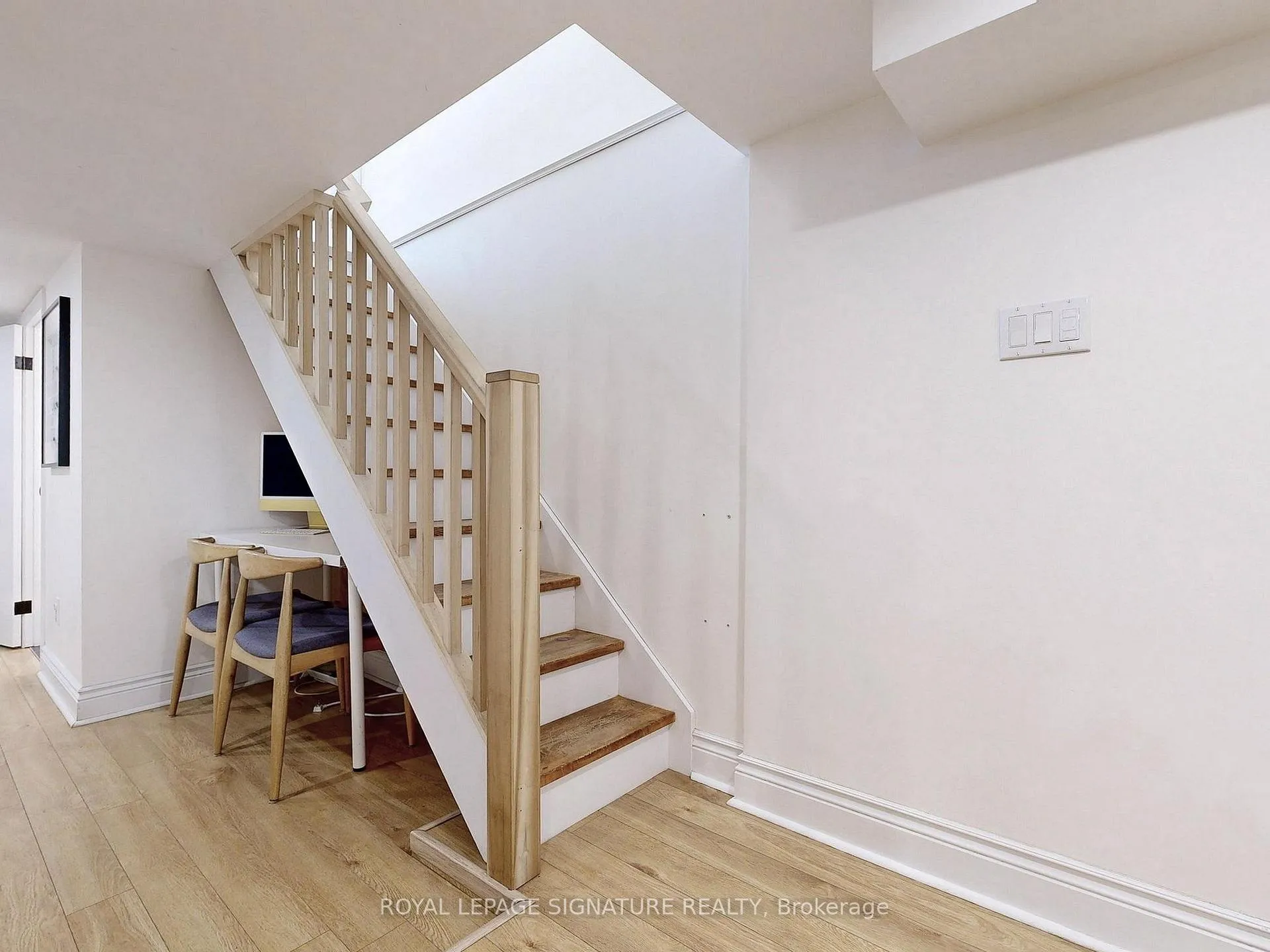 Photo 25 of 117 Burgess Avenue, Toronto, East End-Danforth — HOMEH