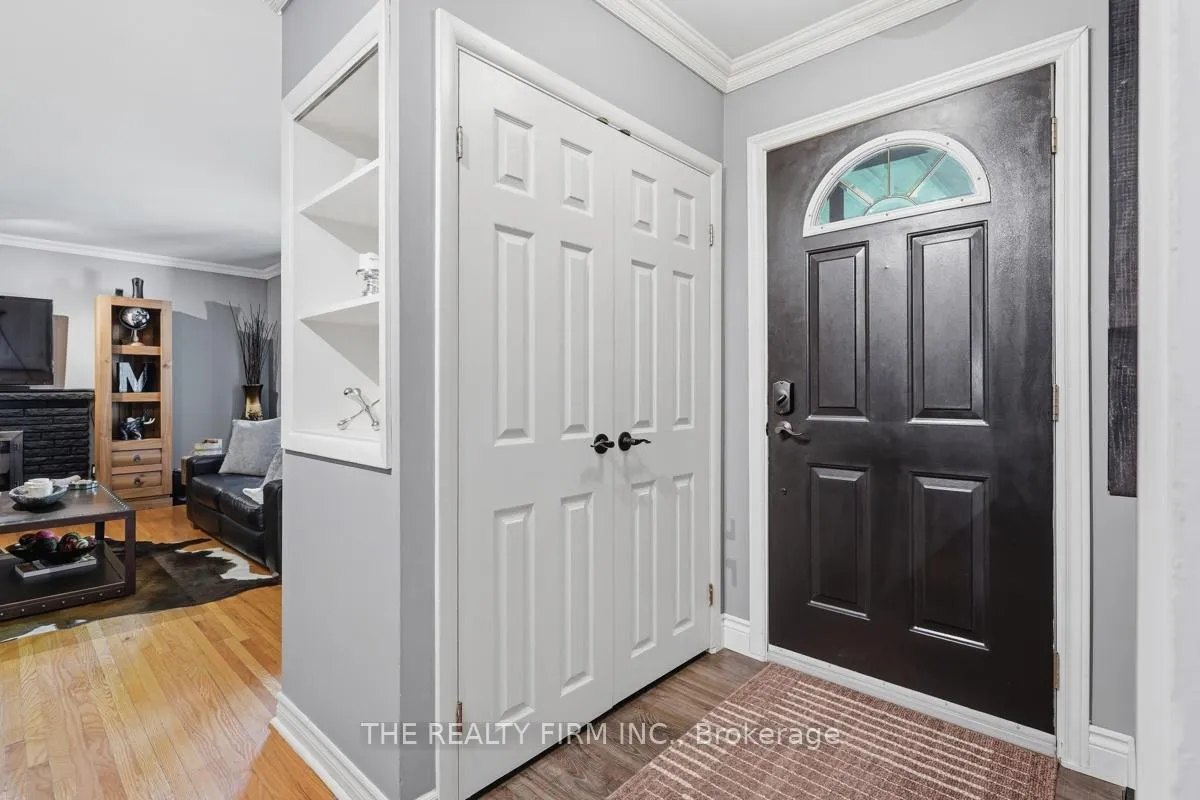 Photo 6 of 1931 Royal Crescent, London, East I — HOMEH