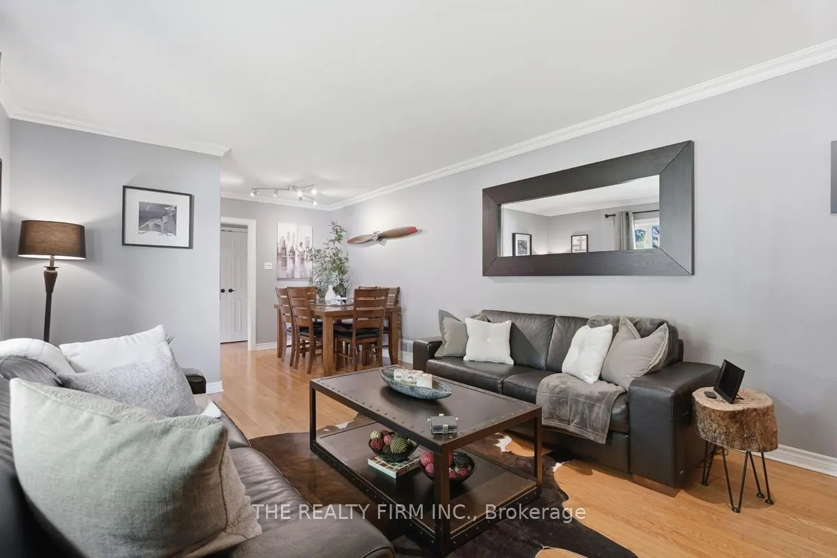 Photo 10 of 1931 Royal Crescent, London, East I — HOMEH