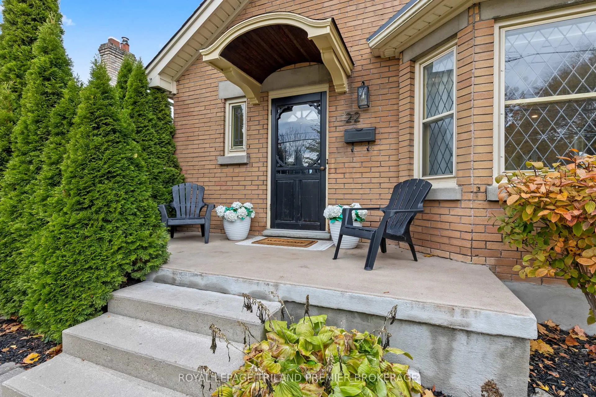 Photo 2 of 22 Briscoe Street E, London, South F — HOMEH