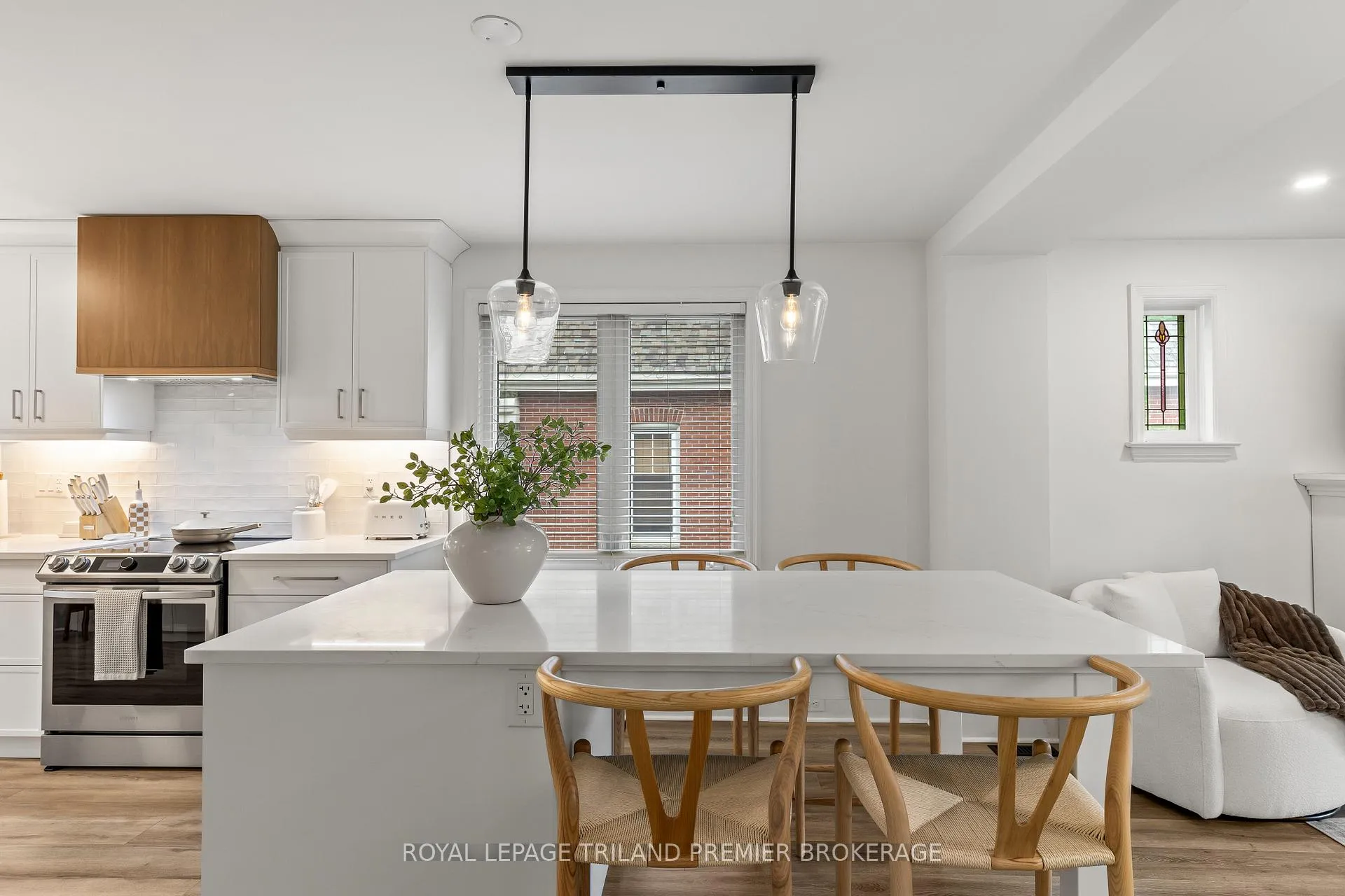 Photo 9 of 22 Briscoe Street E, London, South F — HOMEH
