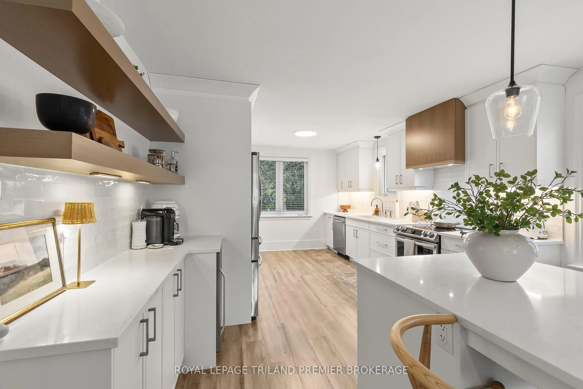Photo 10 of 22 Briscoe Street E, London, South F — HOMEH