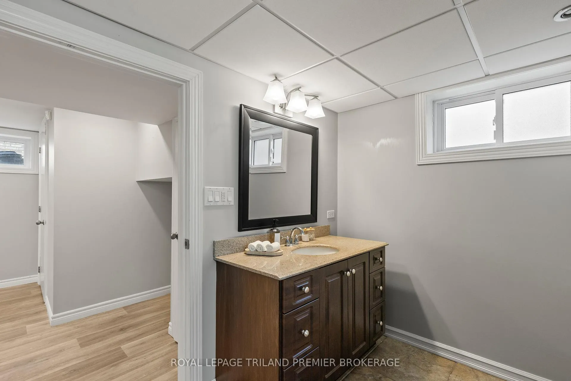 Photo 34 of 22 Briscoe Street E, London, South F — HOMEH