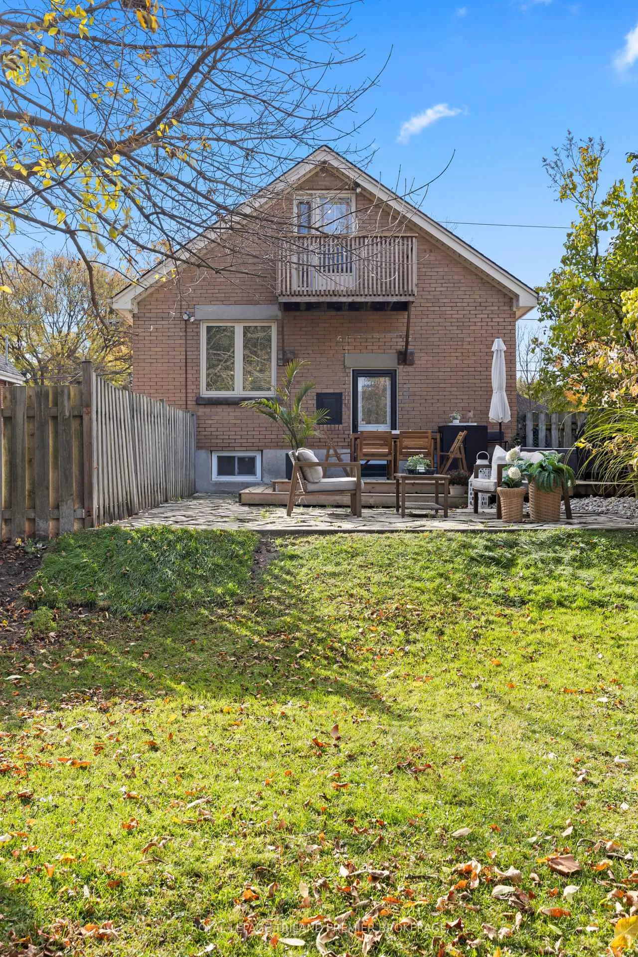 Photo 40 of 22 Briscoe Street E, London, South F — HOMEH