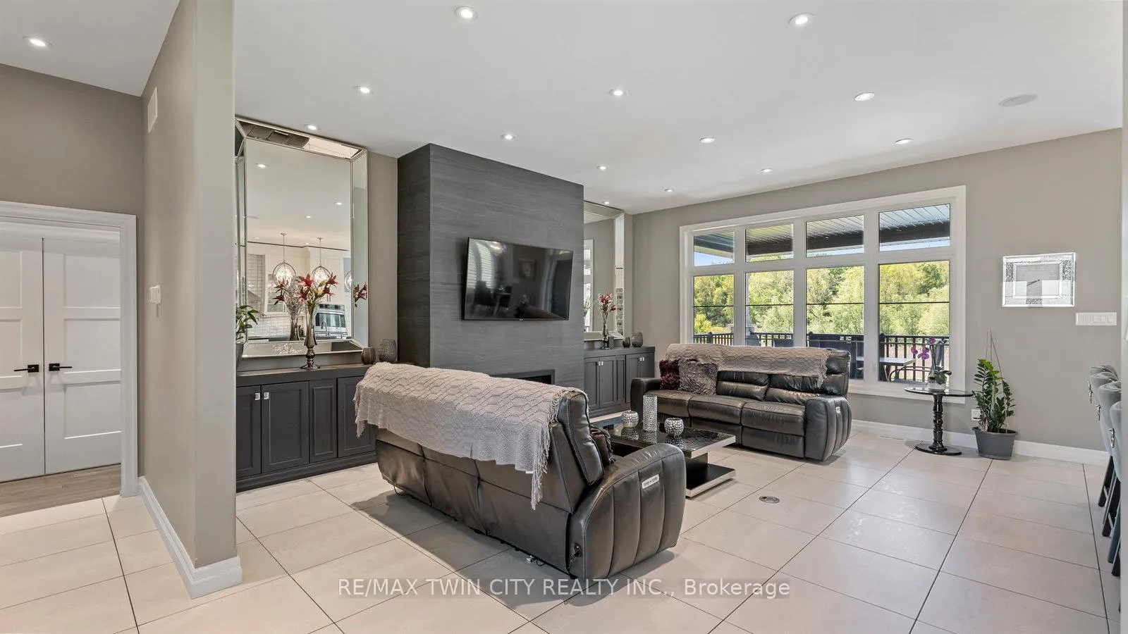 Photo 11 of 41 Ruijs Boulevard, Brantford, Empire South — HOMEH