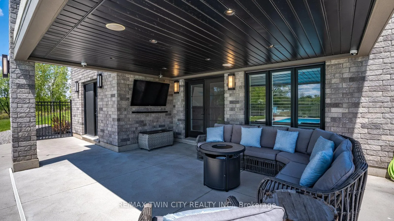 Photo 43 of 41 Ruijs Boulevard, Brantford, Empire South — HOMEH