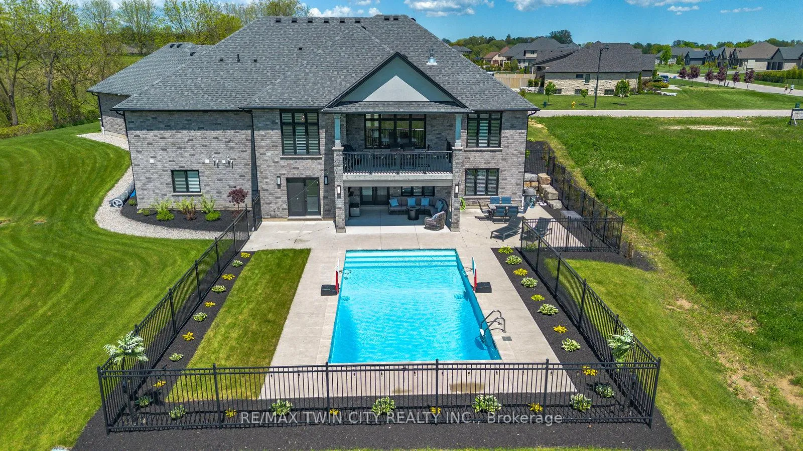 Photo 48 of 41 Ruijs Boulevard, Brantford, Empire South — HOMEH