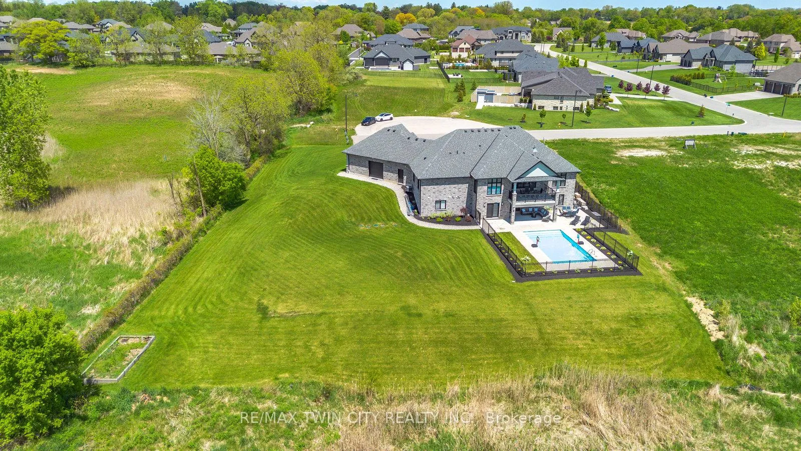 Photo 49 of 41 Ruijs Boulevard, Brantford, Empire South — HOMEH