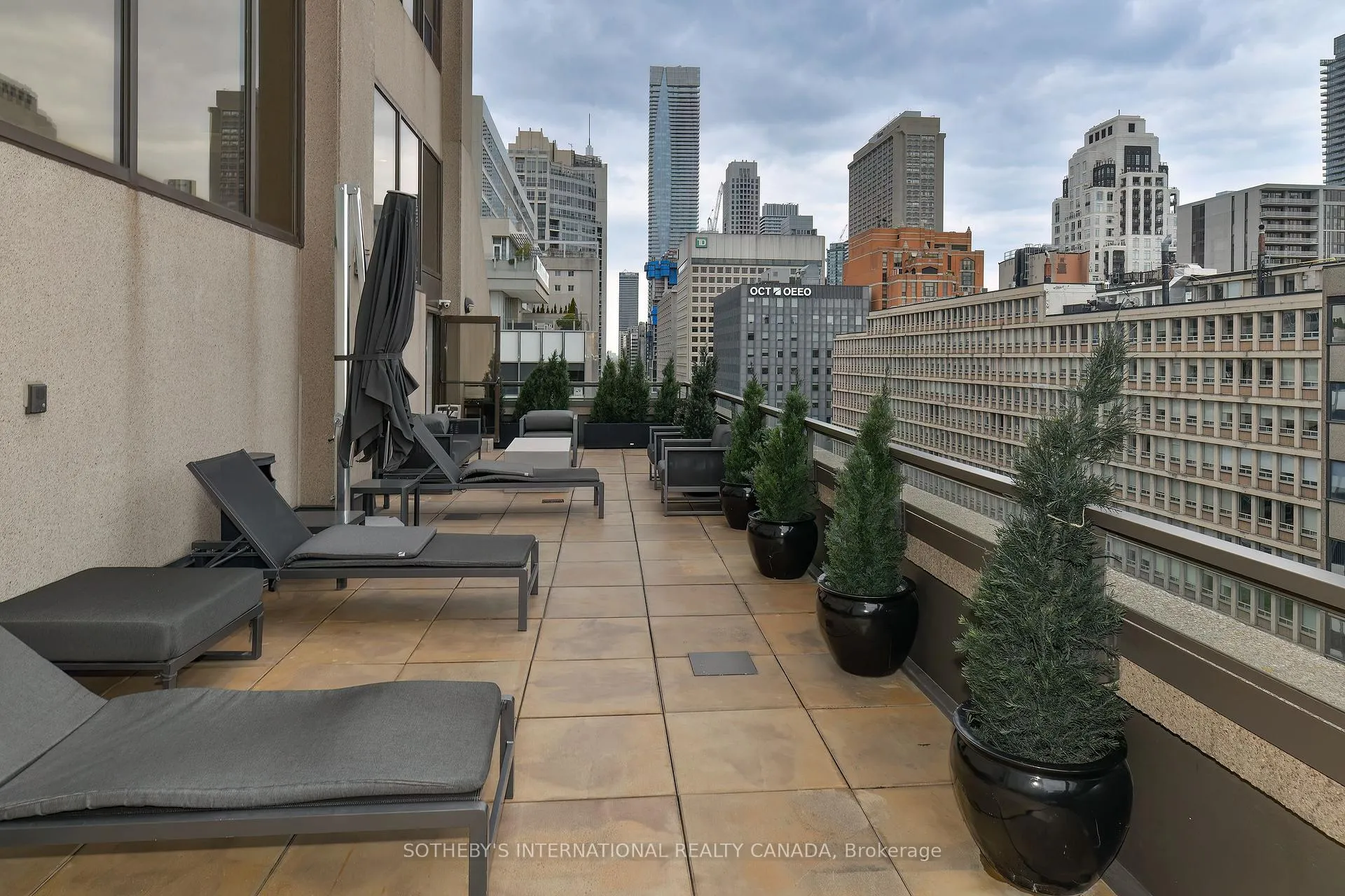 Photo 22 of Unit 2202, 175 Cumberland Street, Toronto, The Annex — HOMEH