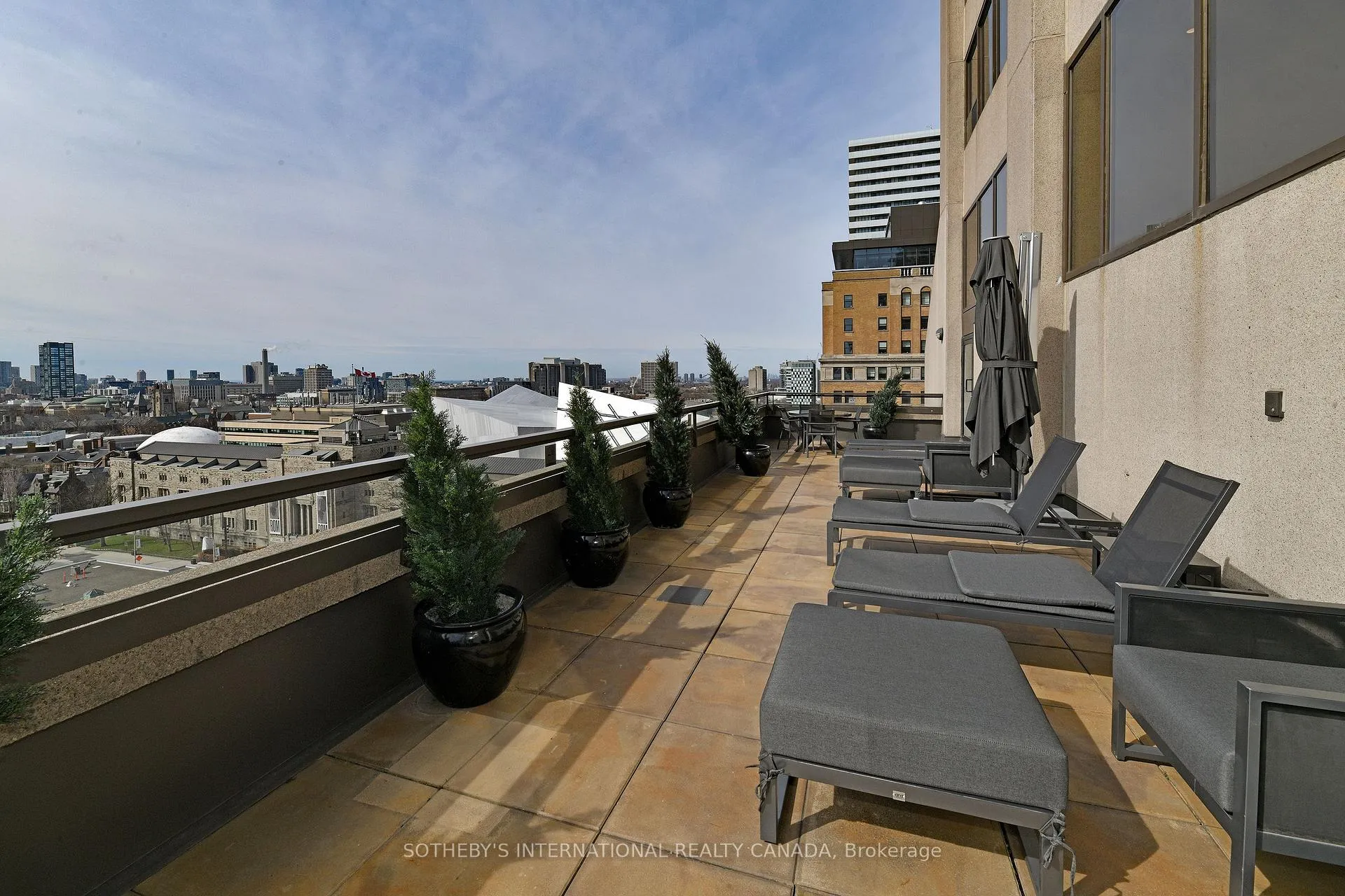 Photo 23 of Unit 2202, 175 Cumberland Street, Toronto, The Annex — HOMEH