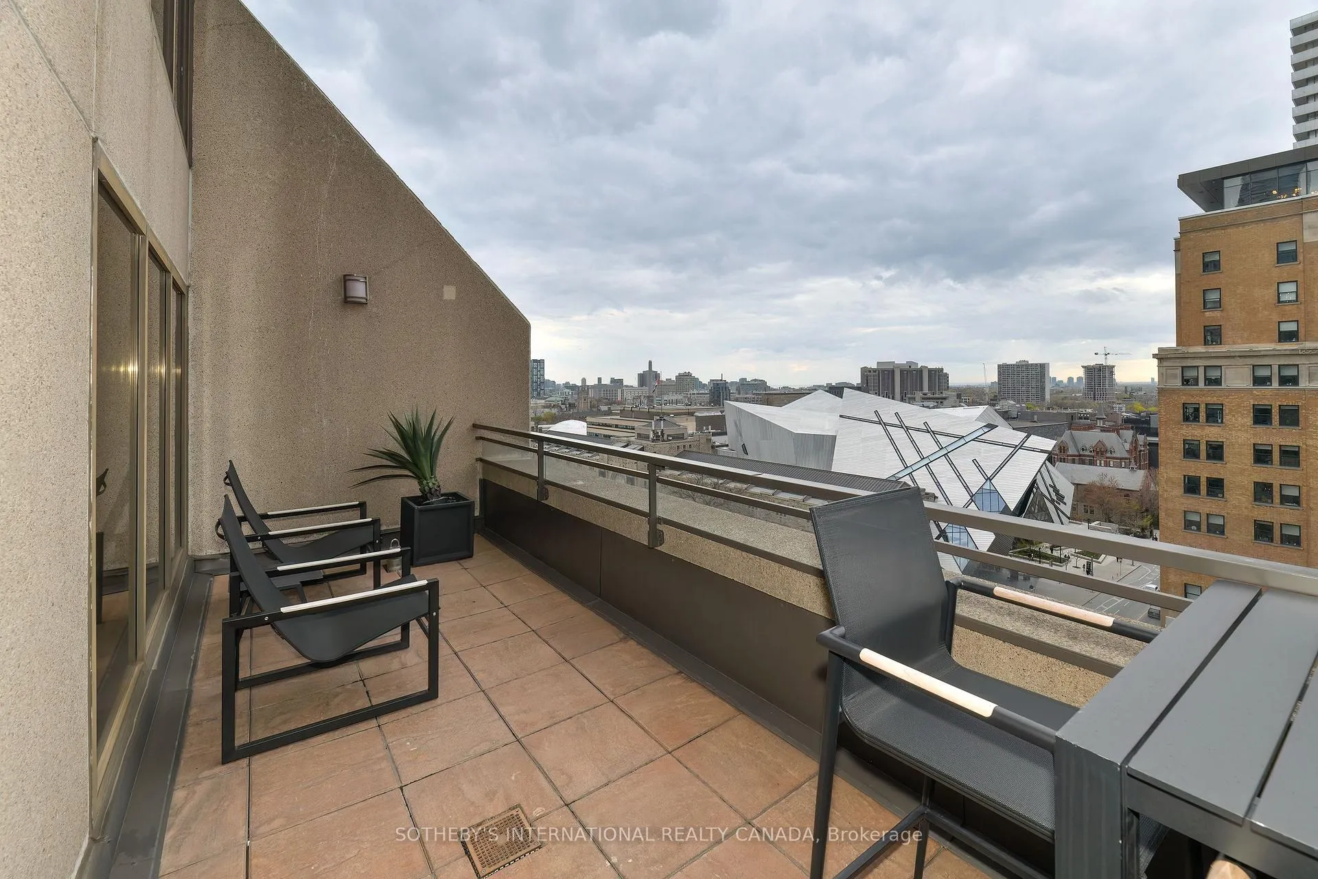 Photo 25 of Unit 2202, 175 Cumberland Street, Toronto, The Annex — HOMEH