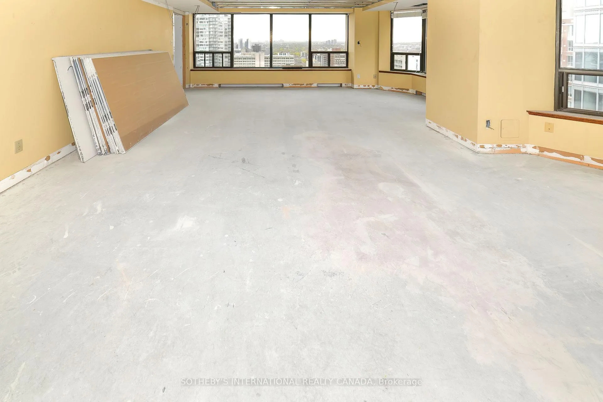 Photo 8 of Unit 2202, 175 Cumberland Street, Toronto, The Annex — HOMEH