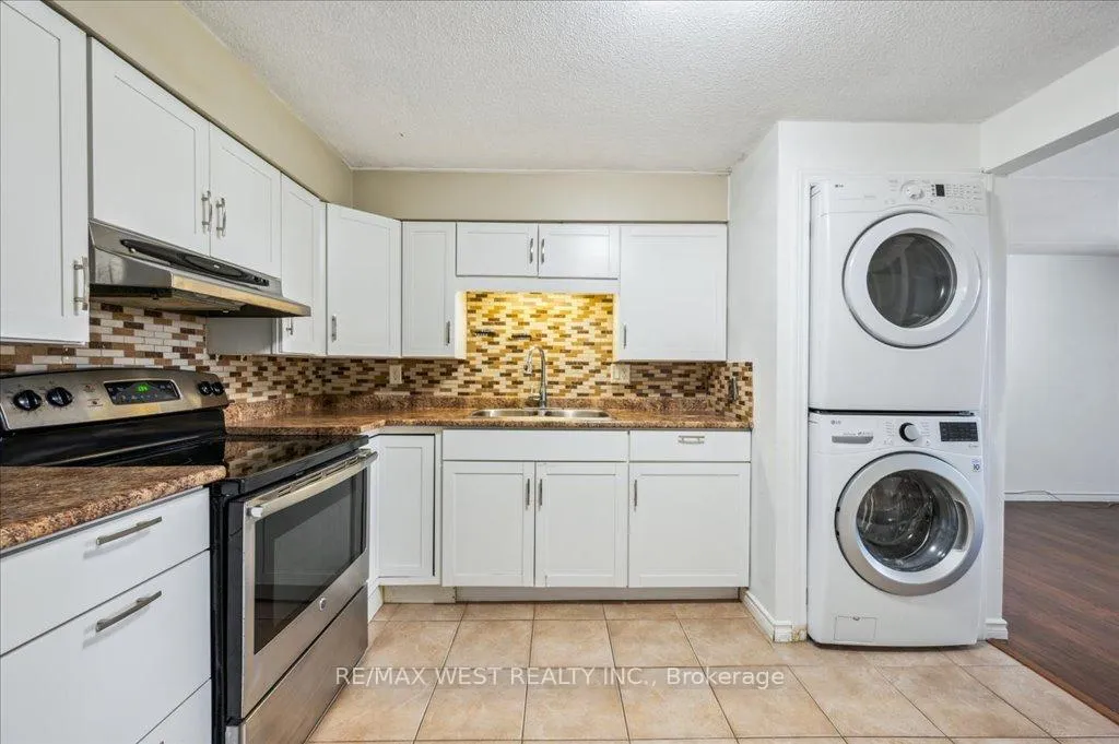 Photo 2 of Unit 1, 333 Northlake Drive, Waterloo — HOMEH
