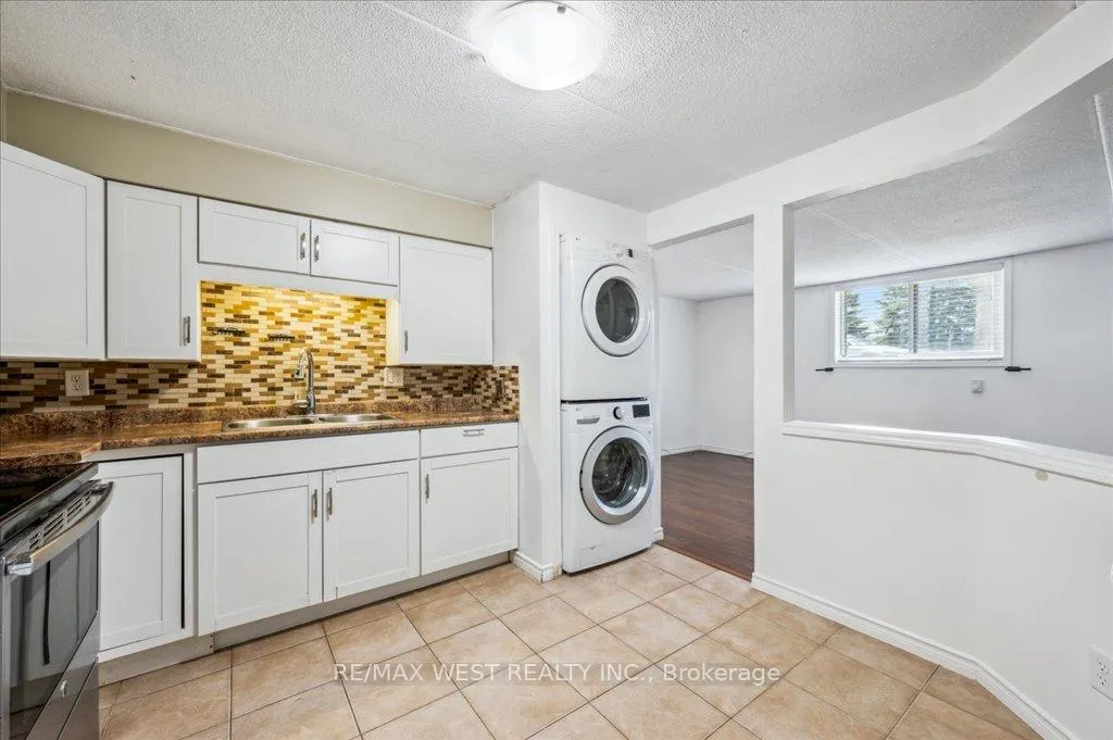 Photo 5 of Unit 1, 333 Northlake Drive, Waterloo — HOMEH