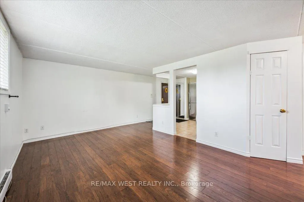 Photo 8 of Unit 1, 333 Northlake Drive, Waterloo — HOMEH