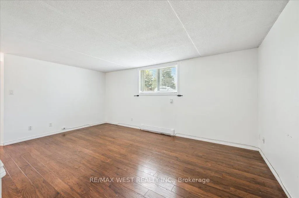 Photo 10 of Unit 1, 333 Northlake Drive, Waterloo — HOMEH
