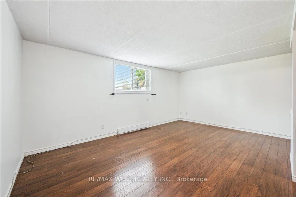 Photo 11 of Unit 1, 333 Northlake Drive, Waterloo — HOMEH