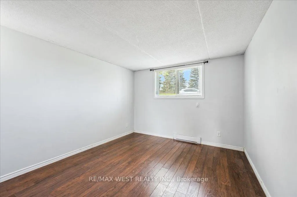 Photo 12 of Unit 1, 333 Northlake Drive, Waterloo — HOMEH