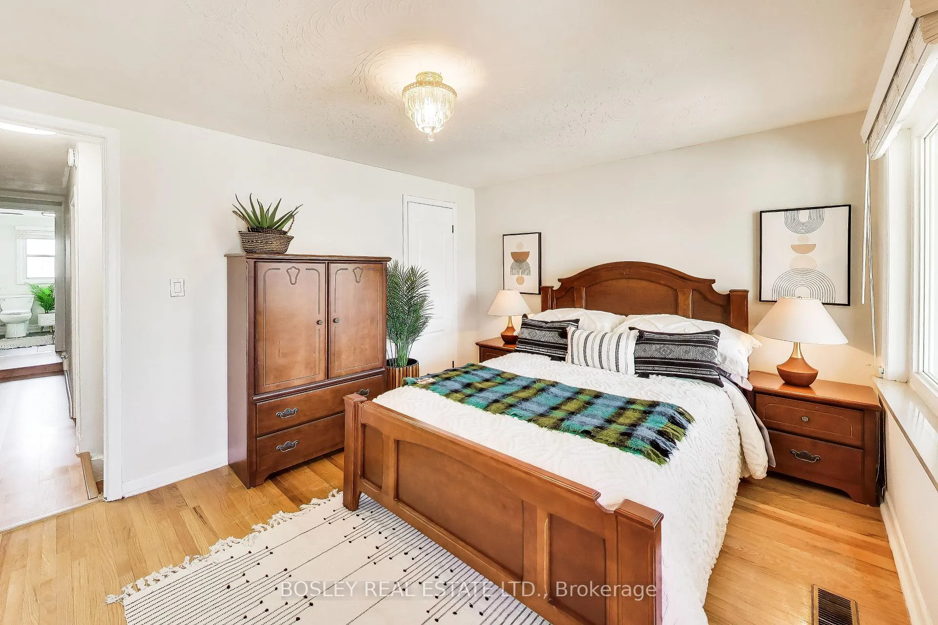 Photo 12 of 159 Ascot Avenue, Toronto, Corso Italia-Davenport — HOMEH