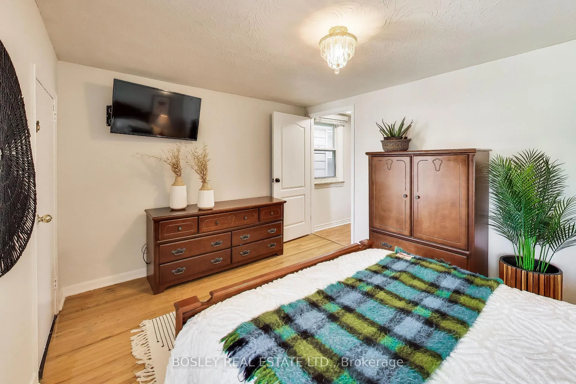 Photo 14 of 159 Ascot Avenue, Toronto, Corso Italia-Davenport — HOMEH
