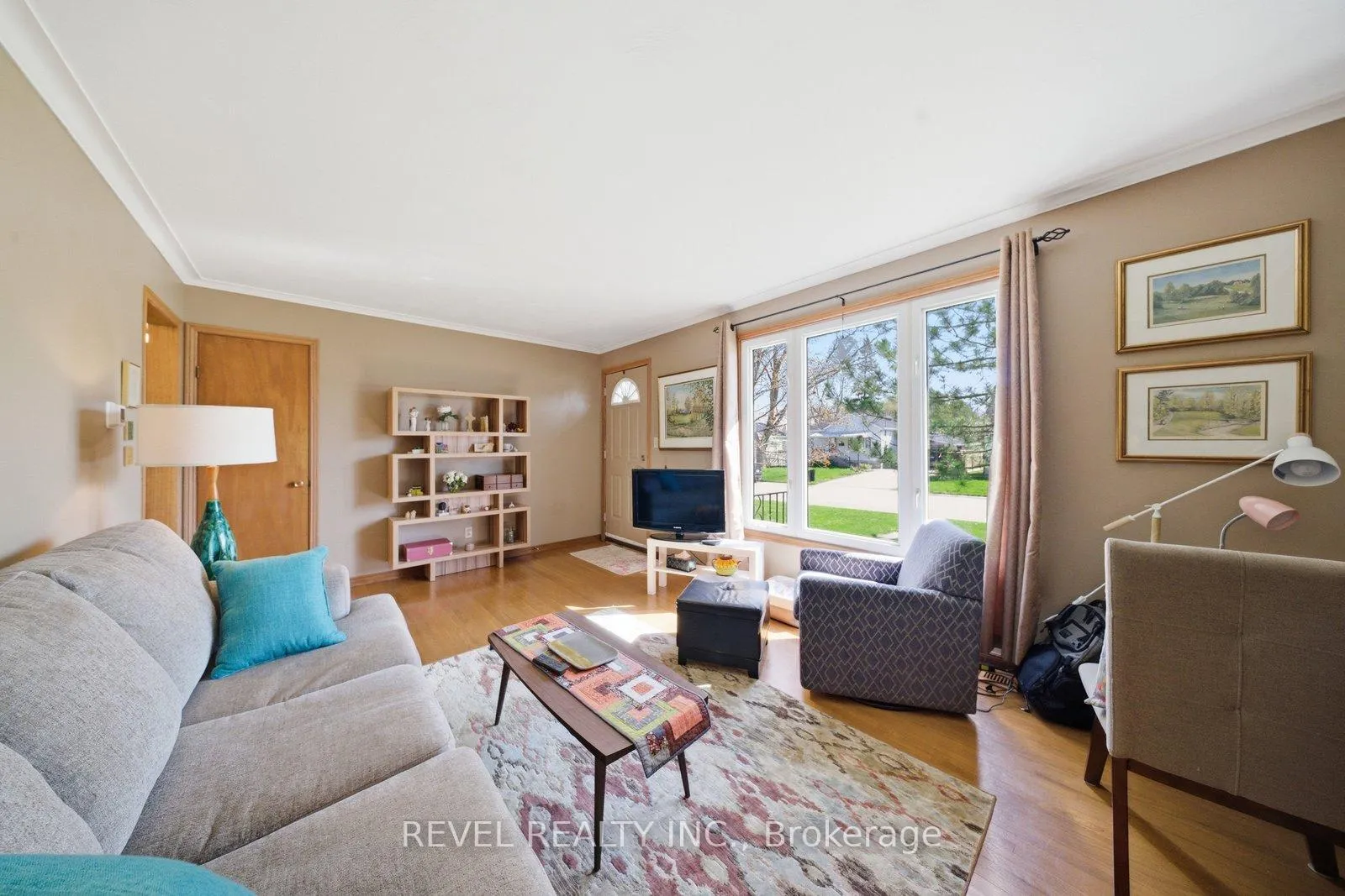 Photo 8 of 36 Hamilton Avenue, Brantford — HOMEH