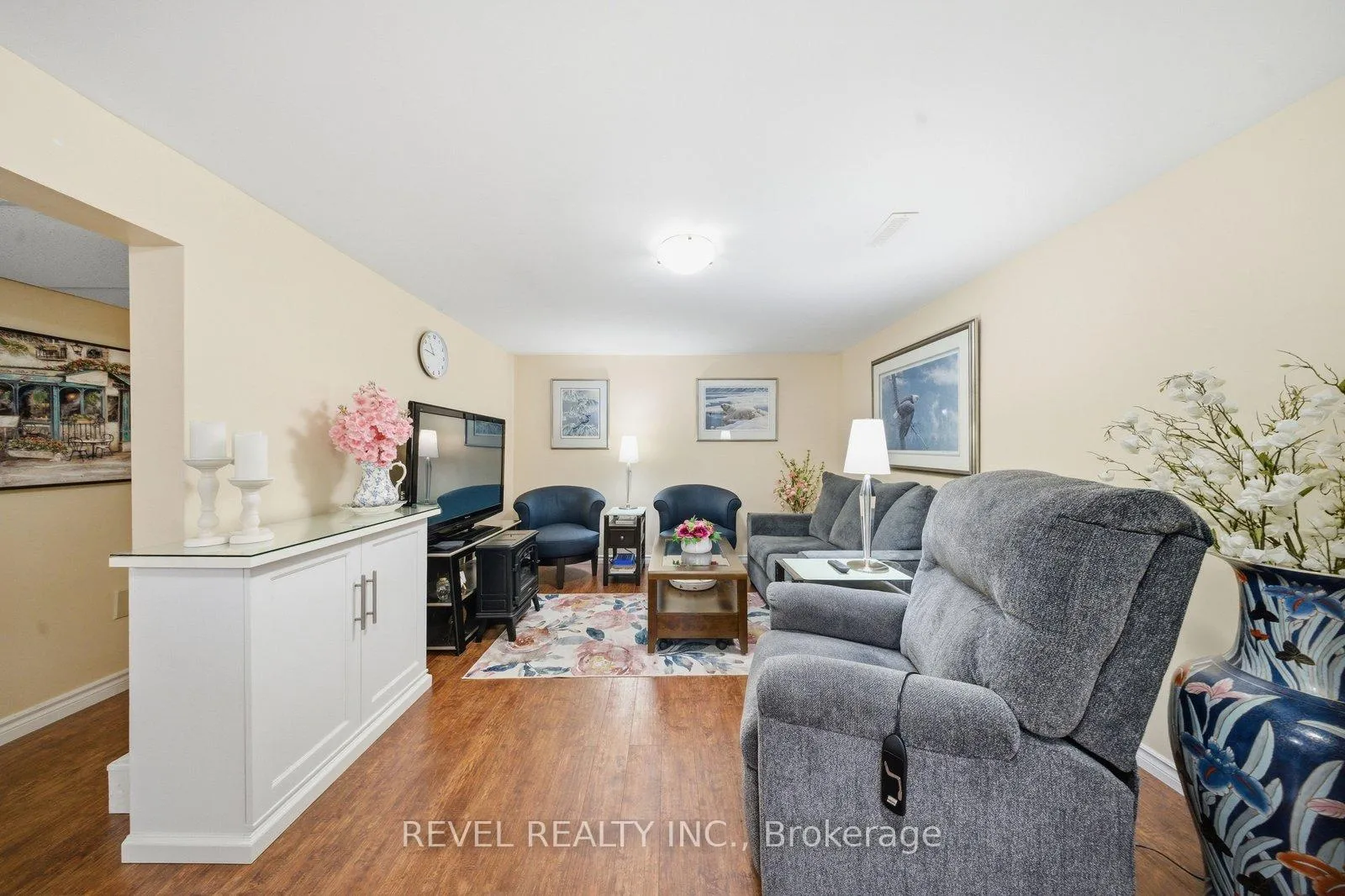 Photo 22 of 36 Hamilton Avenue, Brantford — HOMEH