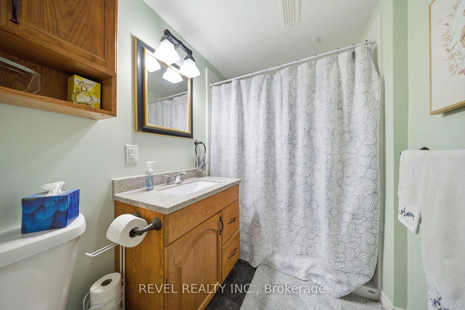 Photo 26 of 36 Hamilton Avenue, Brantford — HOMEH