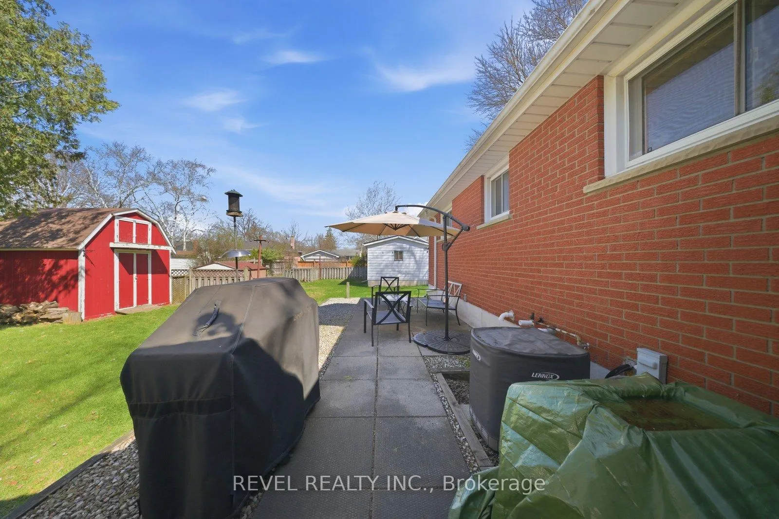 Photo 36 of 36 Hamilton Avenue, Brantford — HOMEH