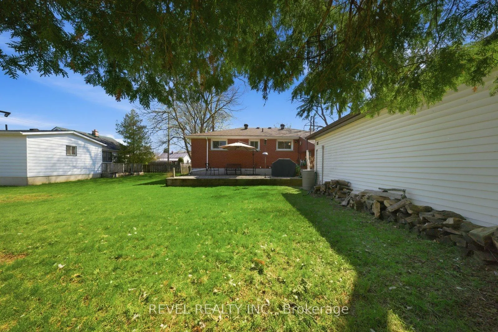 Photo 41 of 36 Hamilton Avenue, Brantford — HOMEH