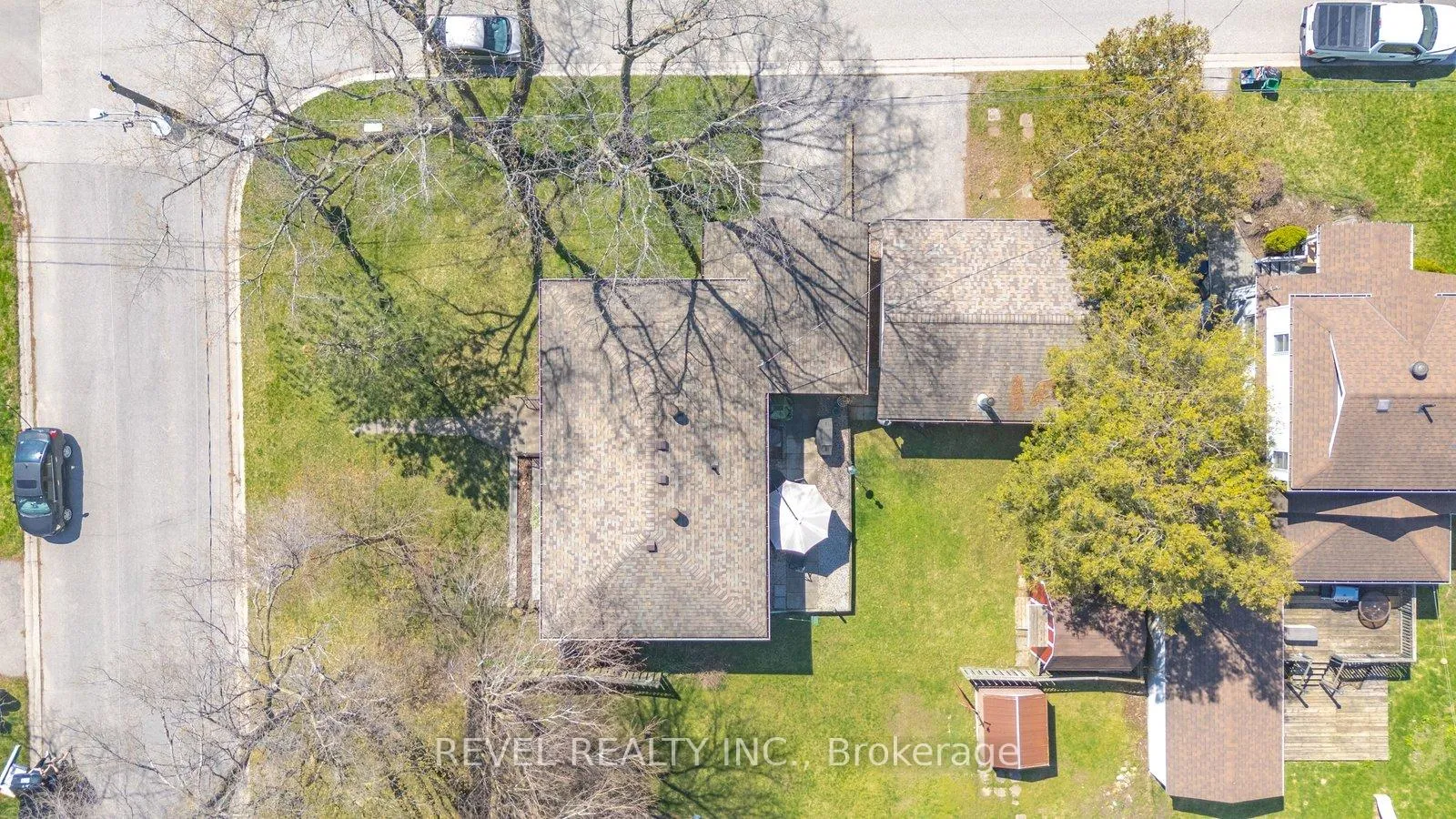 Photo 46 of 36 Hamilton Avenue, Brantford — HOMEH