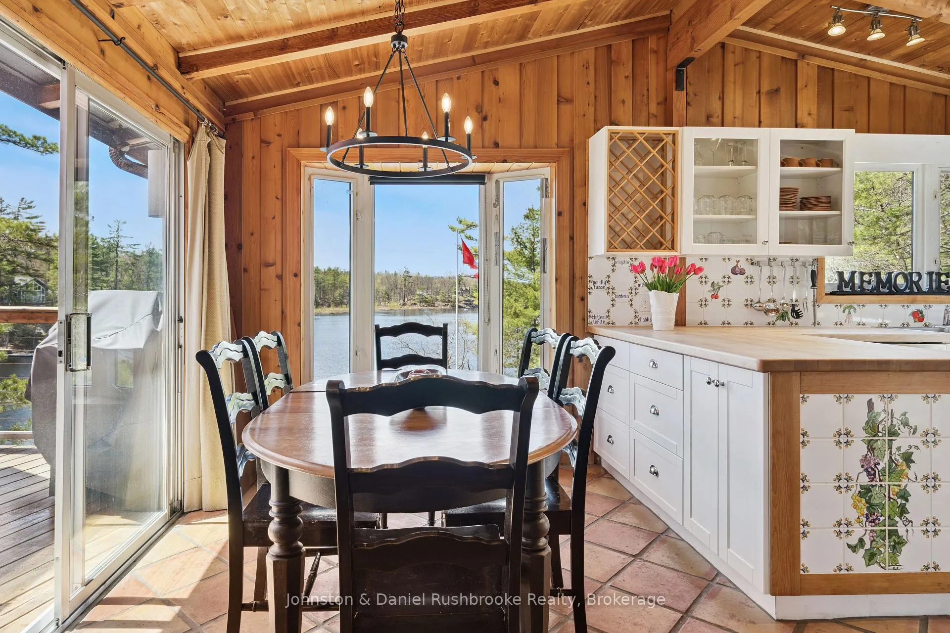 Photo 10 of 1052 North Sunset Bay Road, Gravenhurst, Muskoka (S) — HOMEH