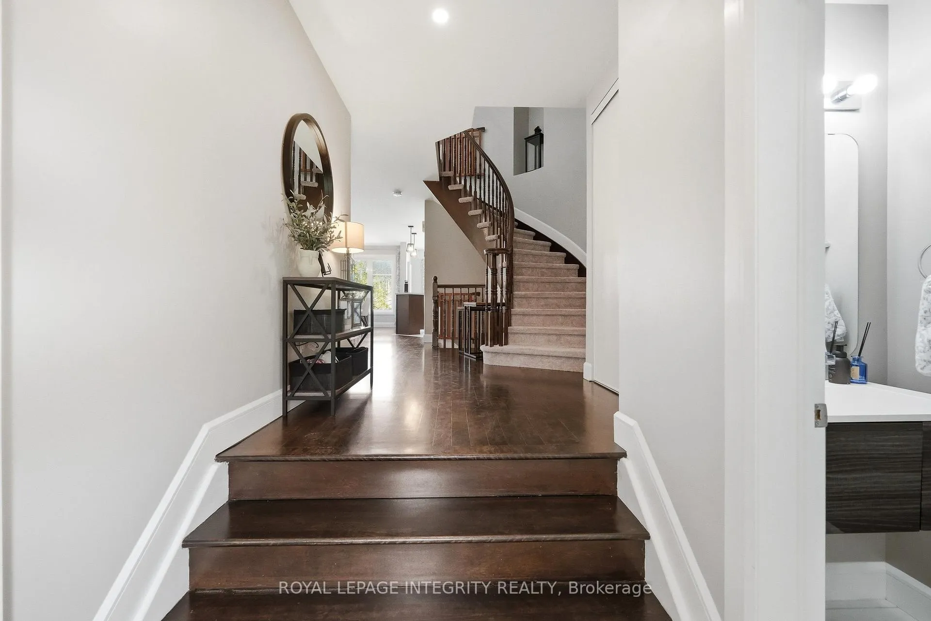 Photo 4 of 233 Greenridge Street, Ottawa, Chapel Hill — HOMEH