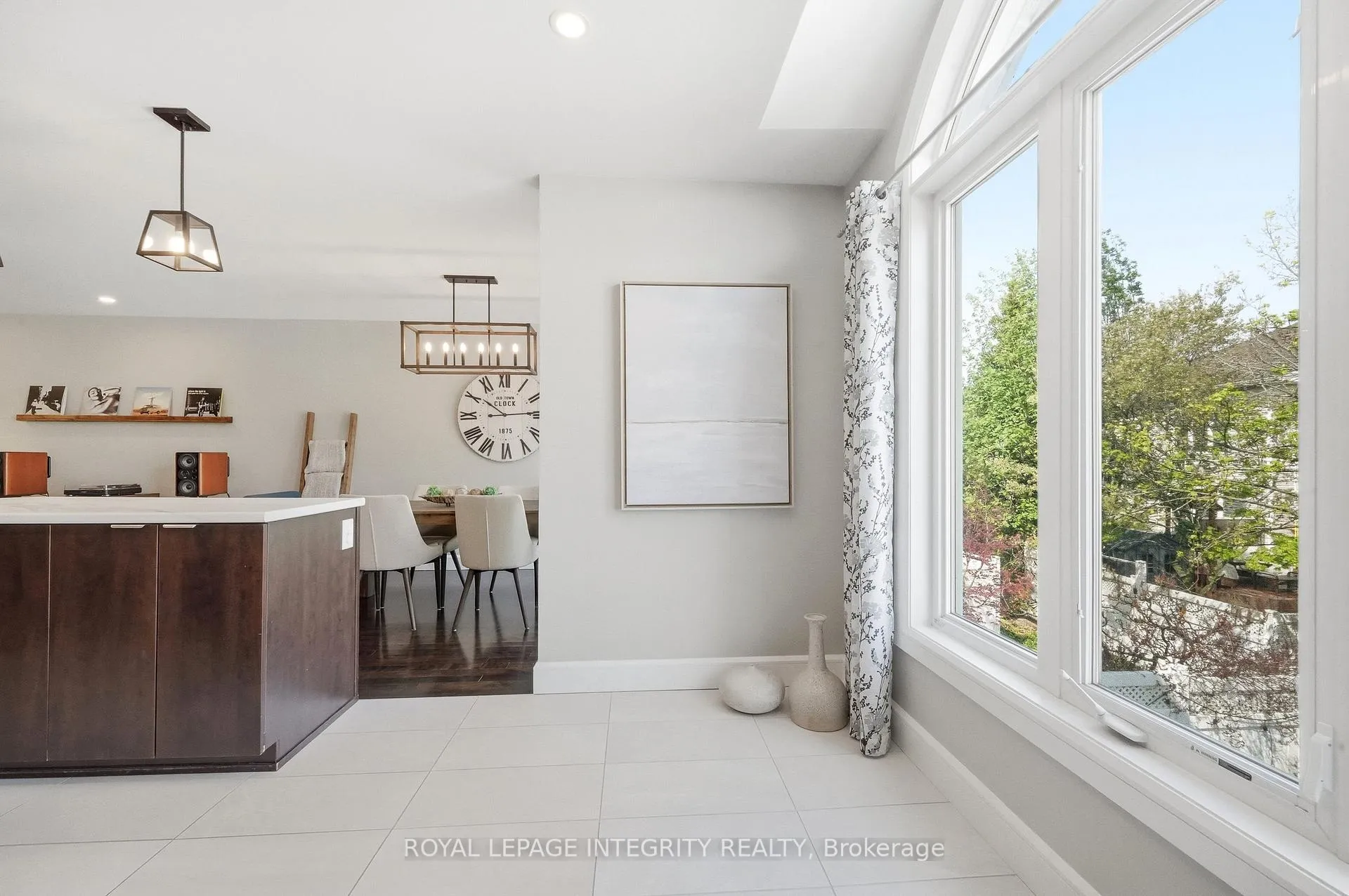 Photo 16 of 233 Greenridge Street, Ottawa, Chapel Hill — HOMEH