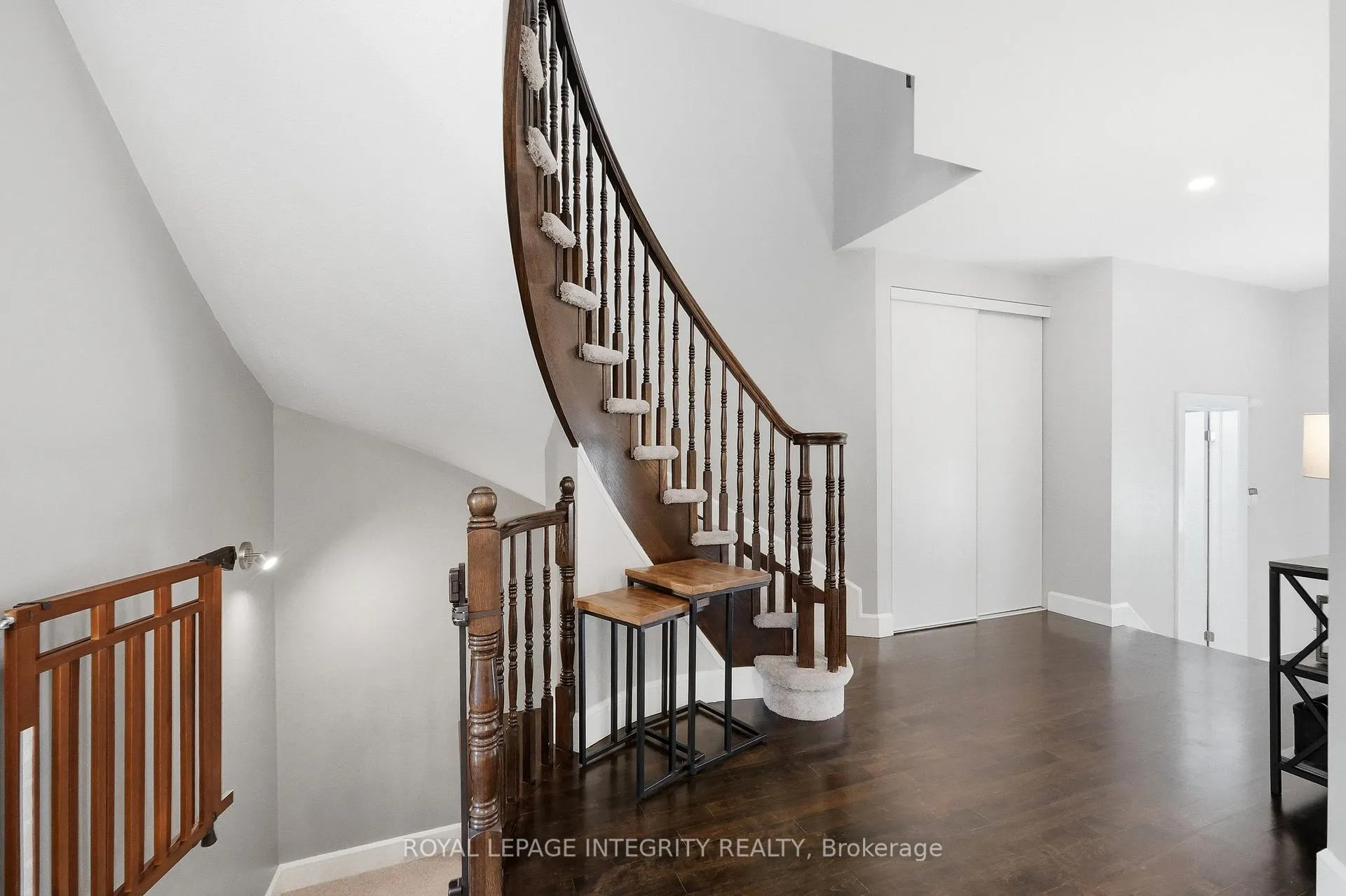 Photo 17 of 233 Greenridge Street, Ottawa, Chapel Hill — HOMEH
