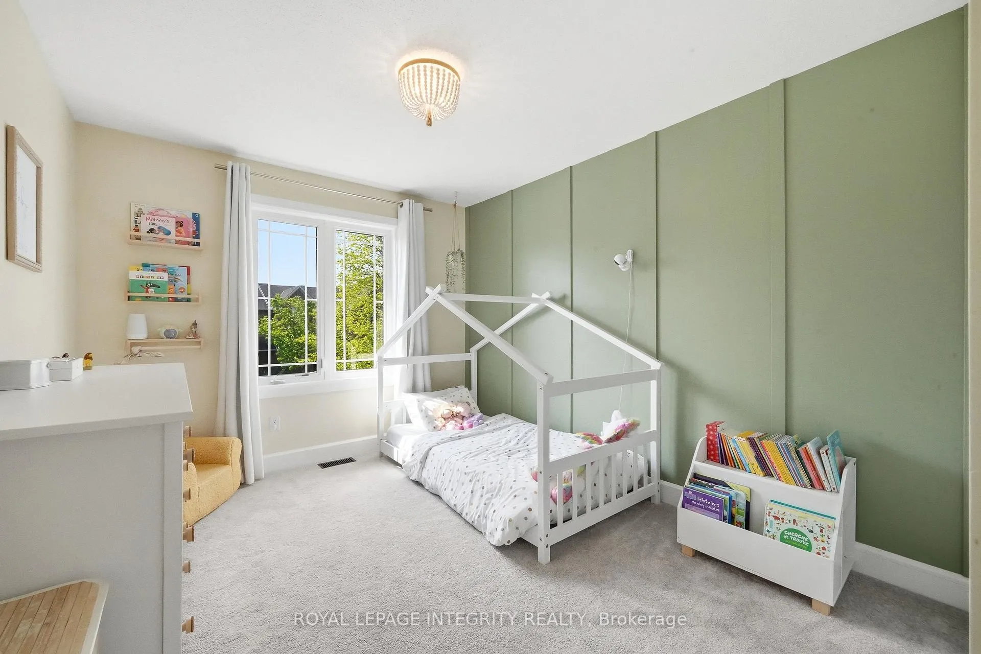 Photo 25 of 233 Greenridge Street, Ottawa, Chapel Hill — HOMEH
